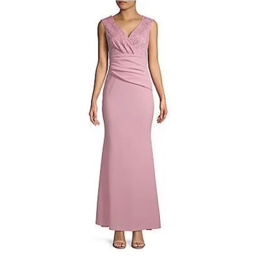 Lace sleeveless mermaid gown 🏷️NEW🏷️